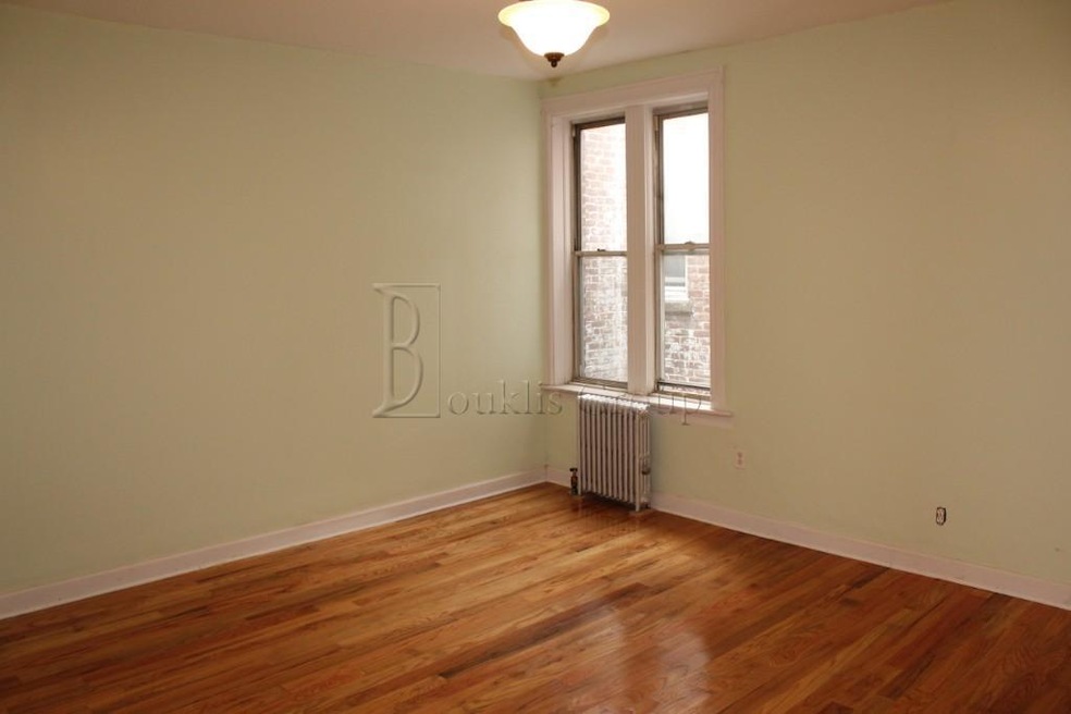 44-13 25th Ave unit 1, Astoria, NY 11103 - photo 1