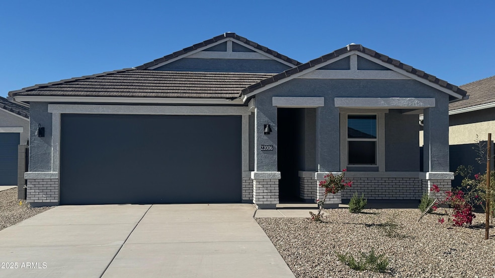 22006 N Celestial Way, Maricopa, AZ 85139 - photo 1