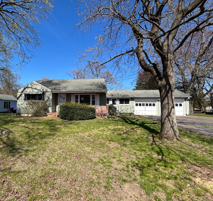 371 Elm St, Enfield, CT 06082 - photo 1