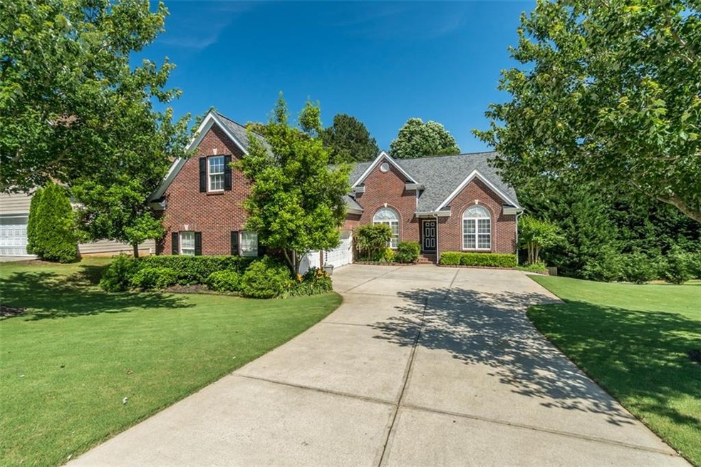 3923 Suwanee Place Dr, Suwanee, GA 30024 - photo 1