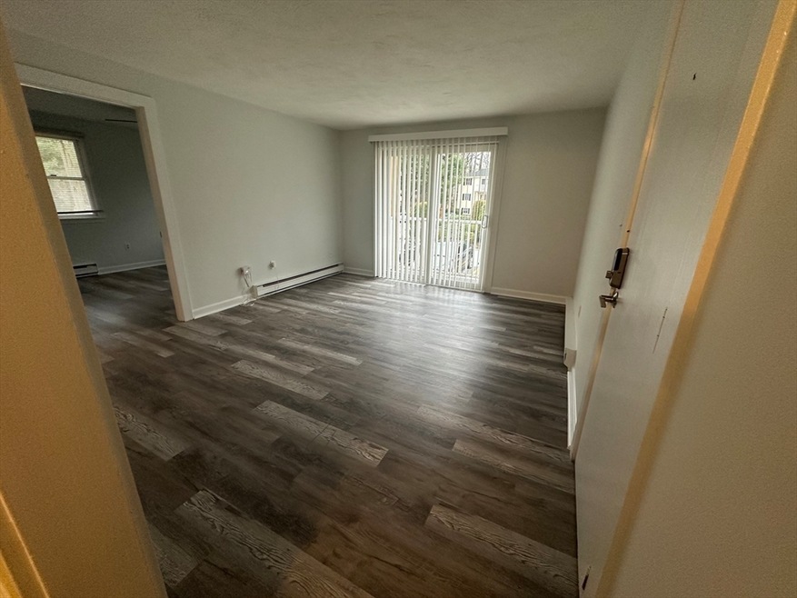 60 Phillips St unit 8-4, Attleboro, MA 02703 - photo 1