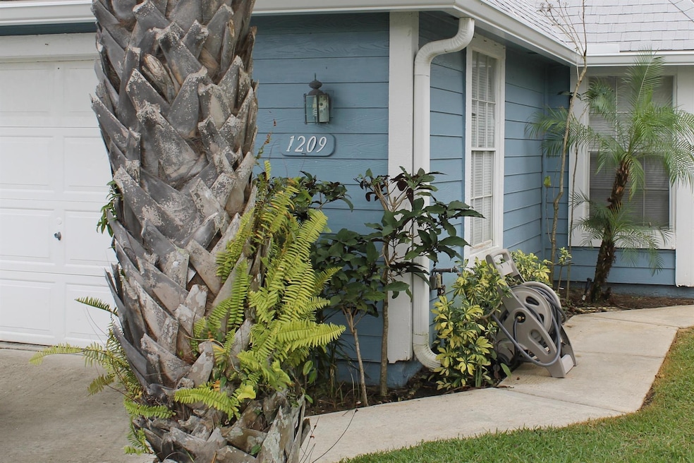 1209 Ocean Dunes Cir, Jupiter, FL 33477 - photo 1