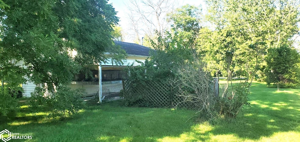 201 S Taylor St, Kellerton, IA 50133 - photo 1