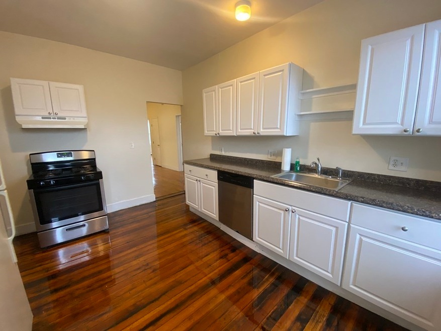 25 Astoria St unit 2, Mattapan, MA 02126 - photo 1