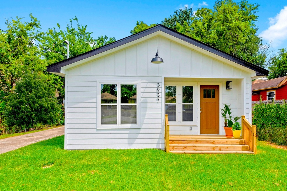 3937 King St, Houston, TX 77026 - photo 1