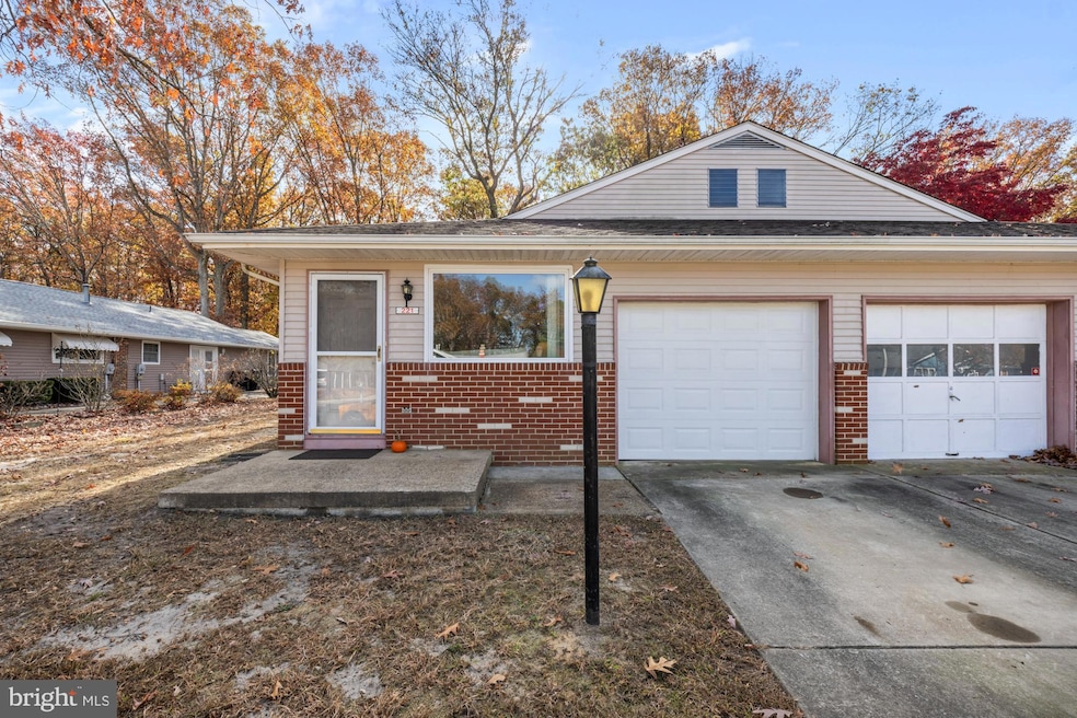 221 Elmtowne Blvd, Hammonton, NJ 08037 - photo 1