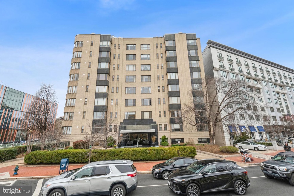 General Scott Apartments unit 616, Washington, DC 20036 - photo 1