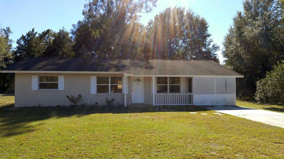 20034 SW Rainbow Lakes Blvd, Dunnellon, FL 34431 - photo 1