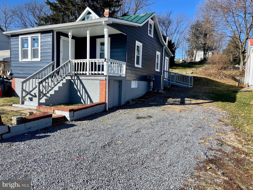 1129 Purcell Ln, Winchester, VA 22603 - photo 1