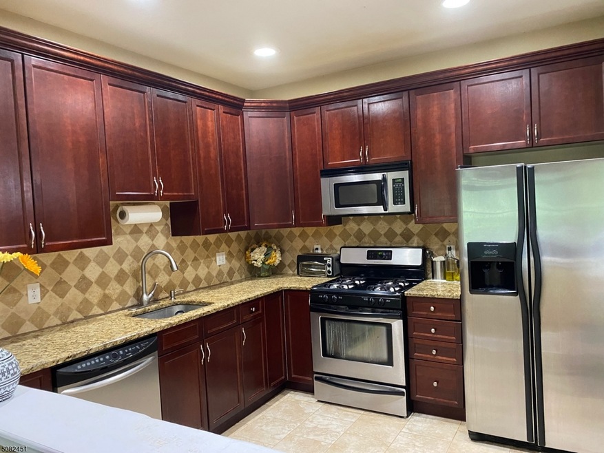 93 Autumn Ridge Rd, Morris Plains, NJ 07950 - photo 1