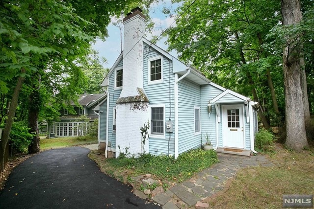 39 Depeyster Ave, Tenafly, NJ 07670 - photo 1