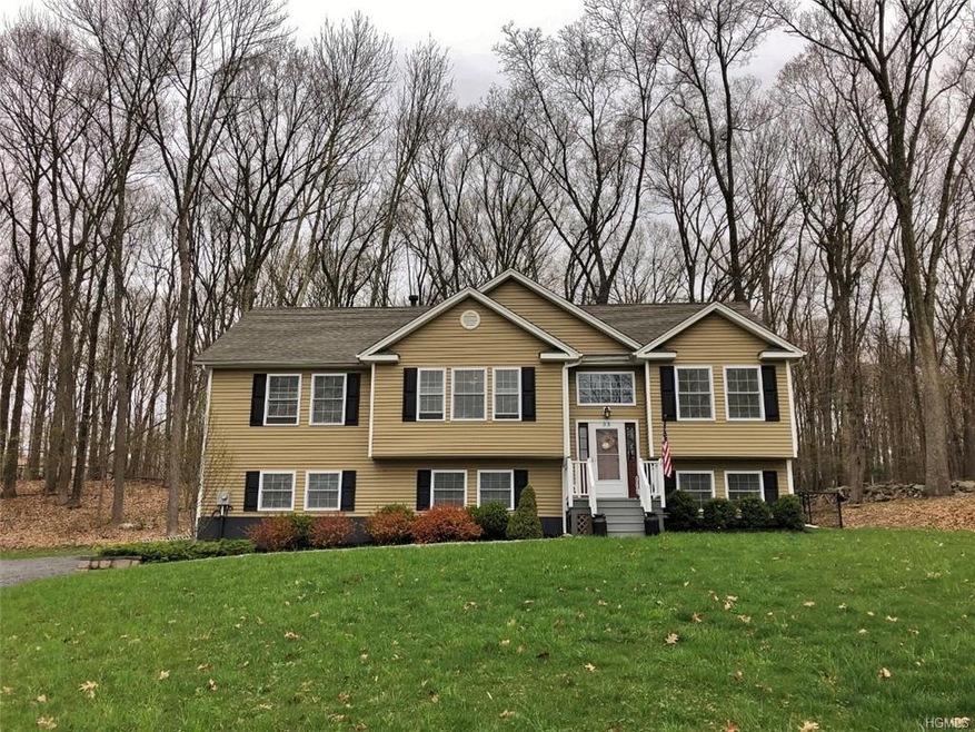 33 Tap Stone Ln, Port Jervis, NY 12771 - photo 1