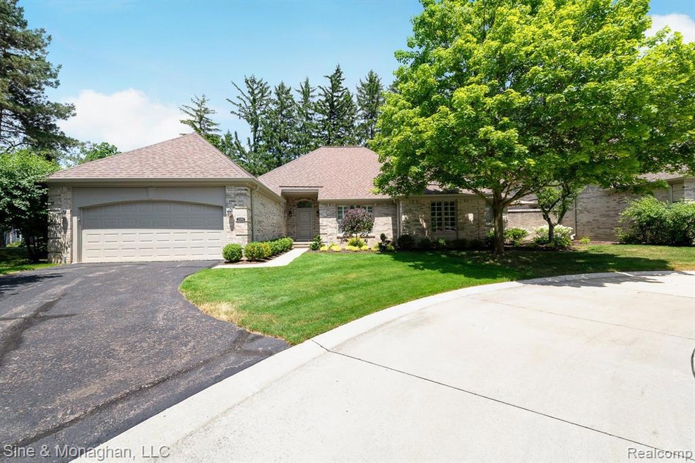 22200 Orchard Way, Beverly Hills, MI 48025 - photo 1