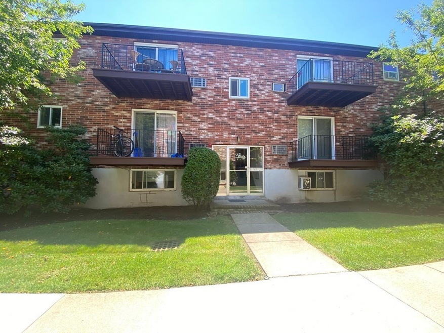 25 Westgate Rd unit 2, Chestnut Hill, MA 02467 - photo 1