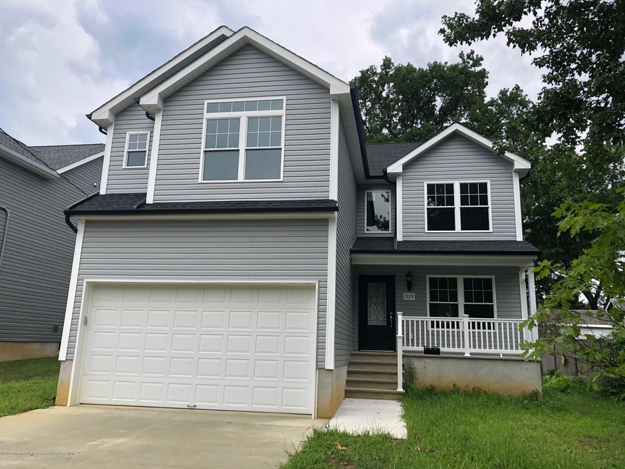 Sold $488,395 • Co-Listing Agent