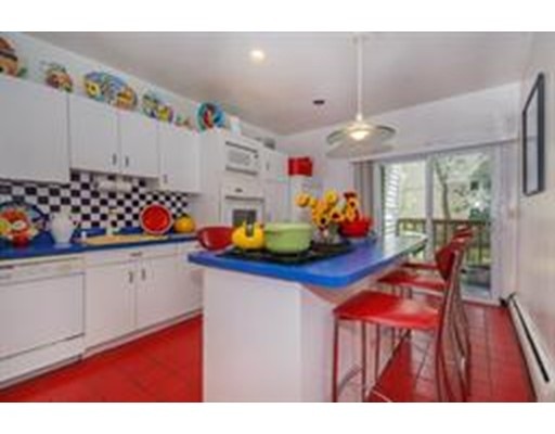 162 Hampshire St unit 2, Cambridge, MA 02139 - photo 1