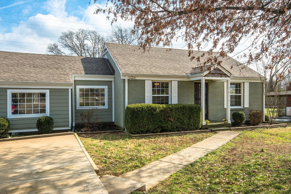 Welcome home to 1819 Tammany Drive! 