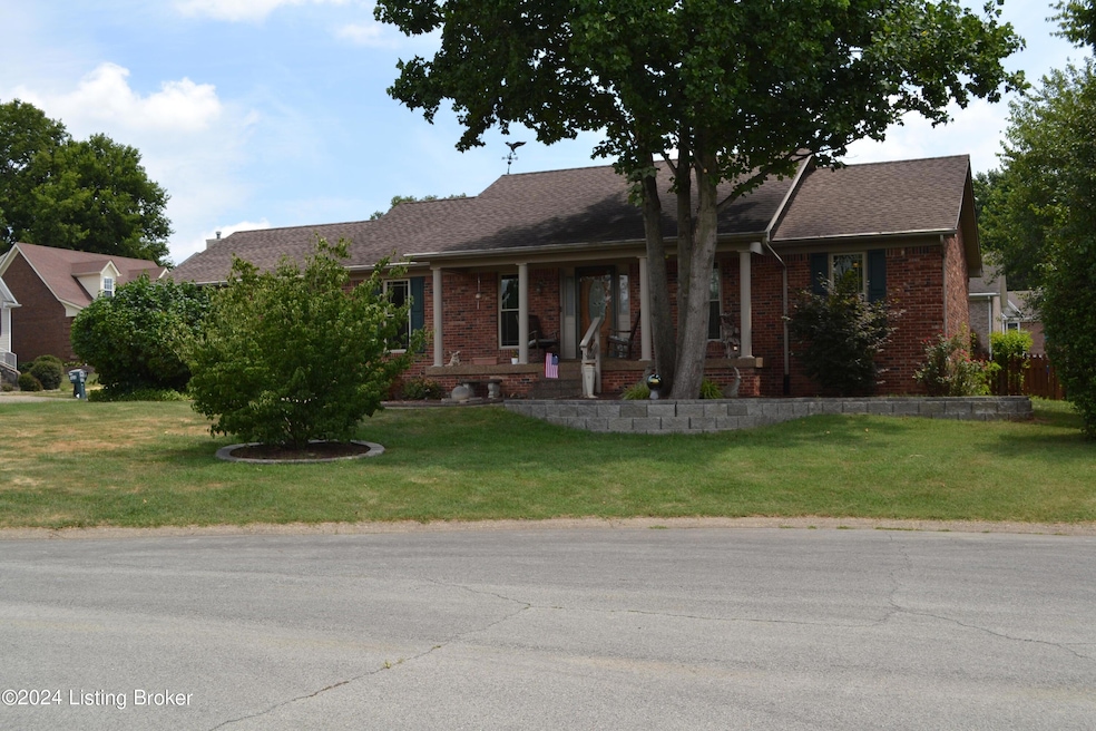 8701 Nansen Ct, Louisville, KY 40228 - photo 1