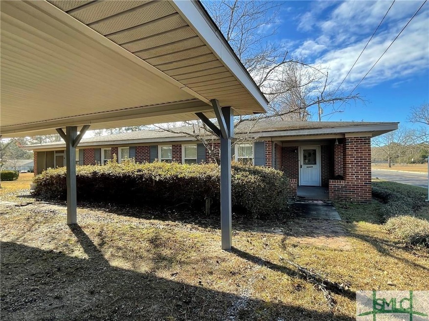 205 Park Dr, Claxton, GA 30417 - photo 1