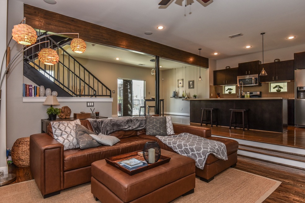 4418 Koehler St unit A, Houston, TX 77007 - photo 1