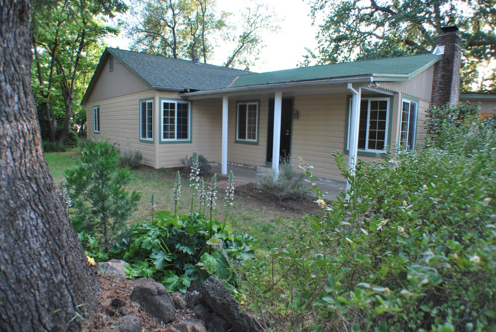 2521 Radio Ln.