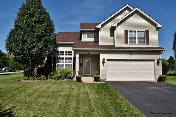 199 White Oak Dr, North Aurora, IL 60542 - photo 1