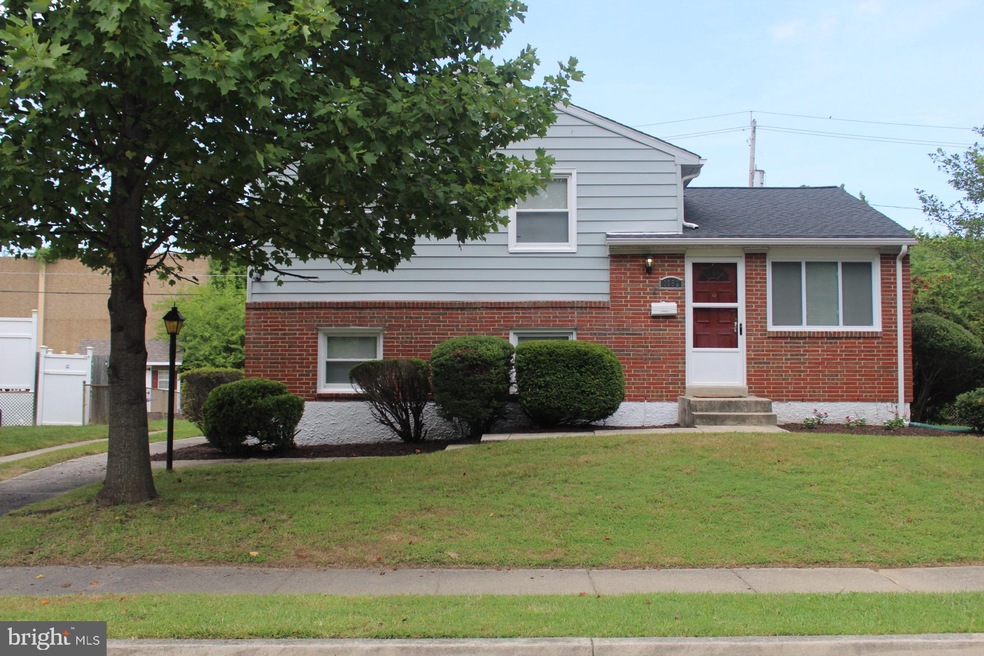 1052 Marleigh Cir, Towson, MD 21204 - photo 1