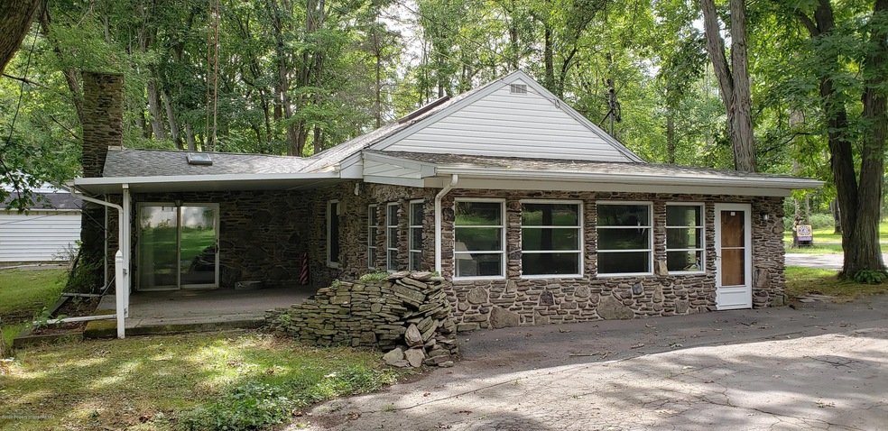 1326 Gravel Pond Rd, Clarks Summit, PA 18411 - photo 1