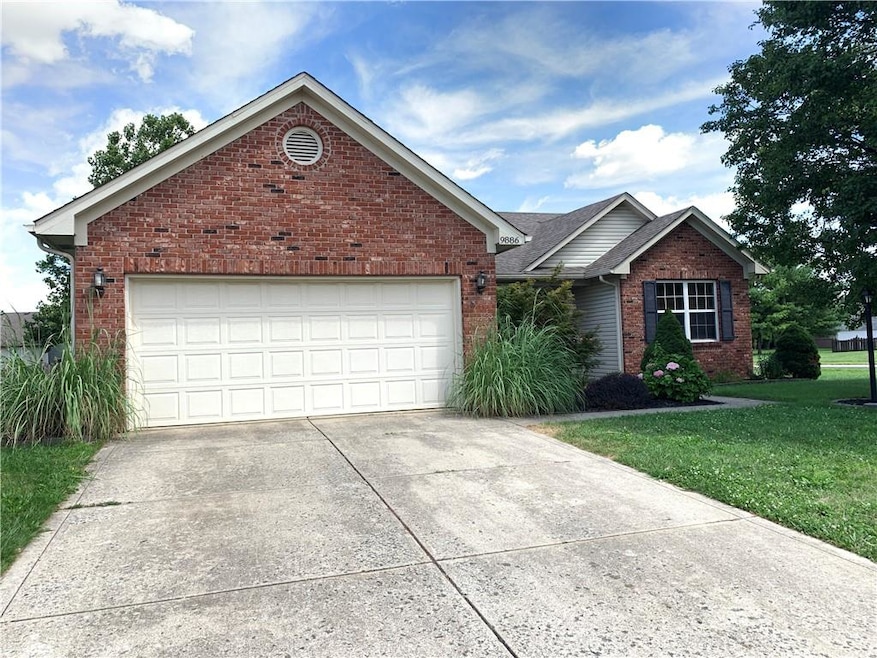 9886 Commonwealth Dr, Fishers, IN 46038 - photo 1