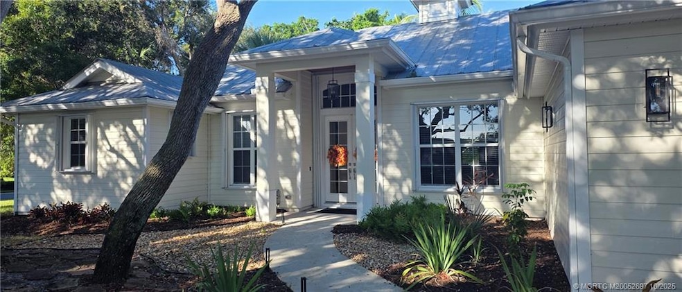 1418 NE Oak Bluff Ln, Jensen Beach, FL 34957 - photo 1