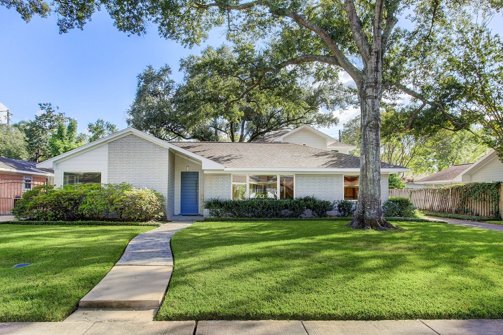 6255 Overbrook Ln, Houston, TX 77057 - photo 1