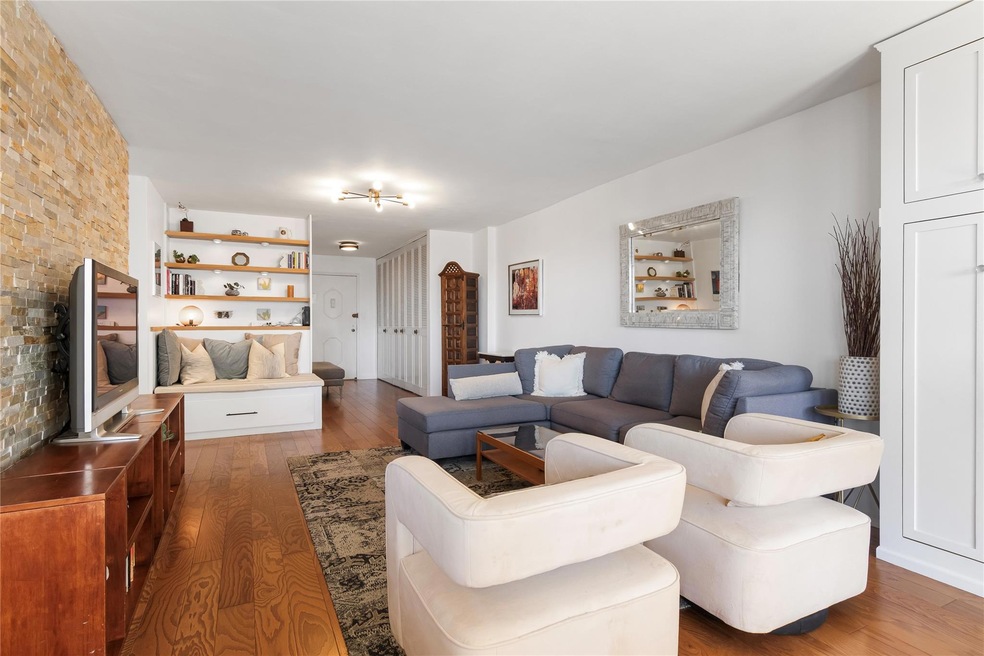 Birchwood Towers unit 16D, Forest Hills, NY 11375 - photo 1