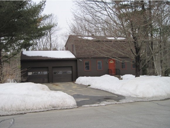 4 Gaita Dr, Derry, NH 03038 - photo 1