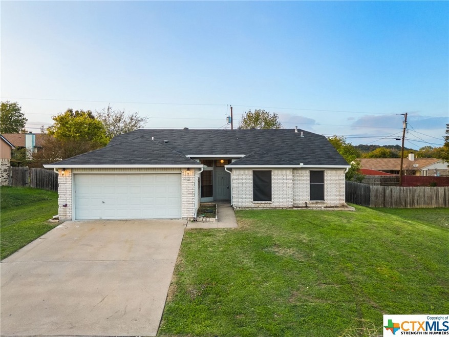 411 E Hogan Dr, Copperas Cove, TX 76522 - photo 1