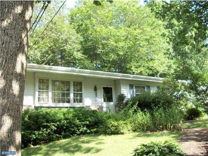 200 Wiltshire Dr, Chalfont, PA 18914 - photo 1