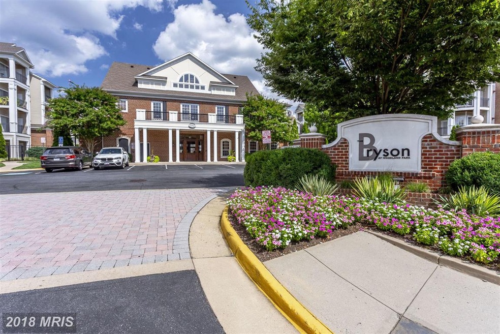 12917 Centre Park Cir unit 113, Herndon, VA 20171 - photo 1