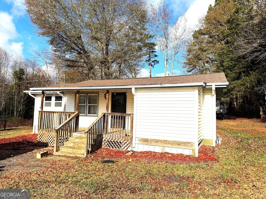 5609 Oconee St, Lula, GA 30554 - photo 1