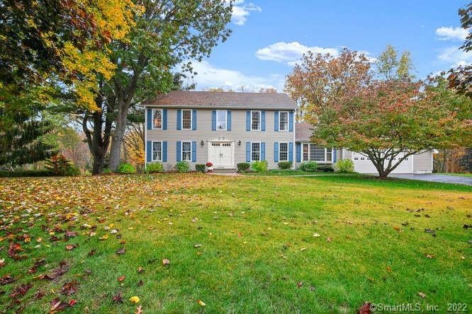 24 Arthurs Ct, Stratford, CT 06614 - photo 1