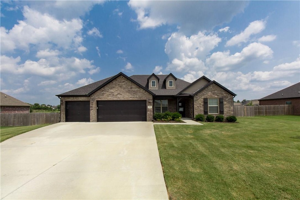 18508 Astor Dr, Fayetteville, AR 72704 - photo 1