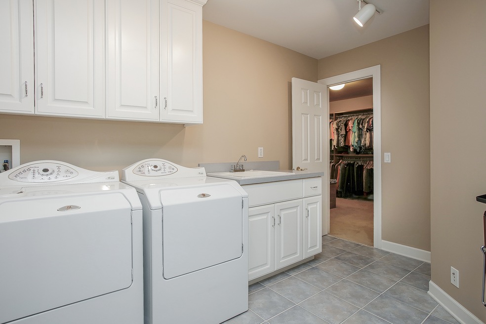 1640 Raleigh Ct, Wheaton, IL 60189 - photo 1