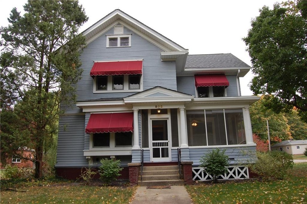 802 5th St, Covington, IN 47932 - photo 1