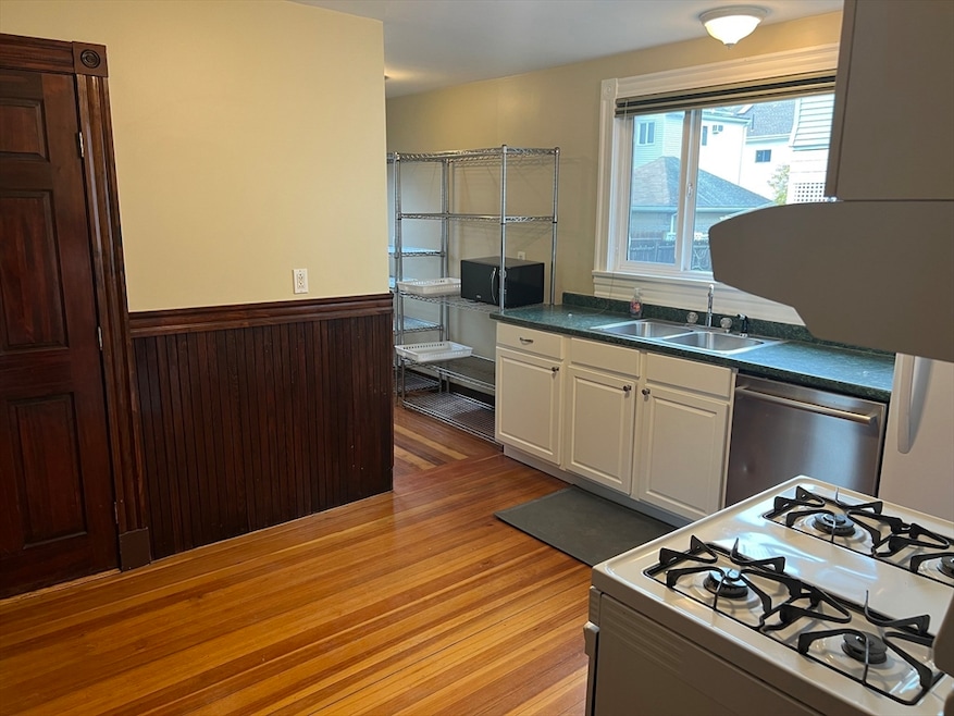 24 Marshall St unit 26, Medford, MA 02155 - photo 1