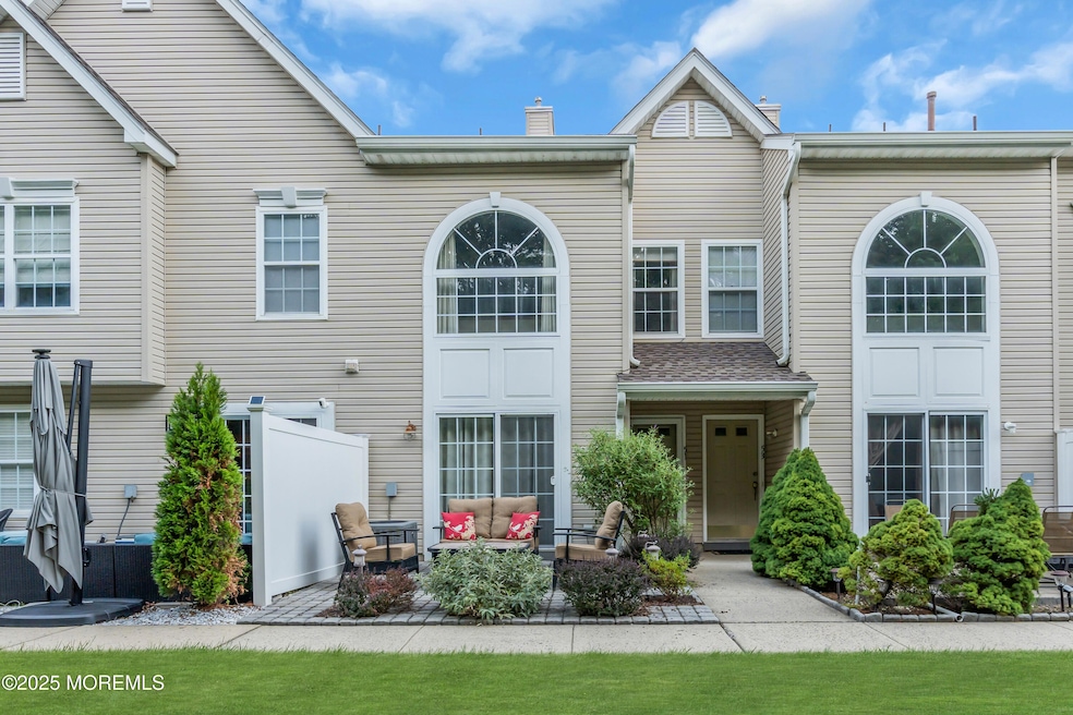 51 Phoenix Ct, Tinton Falls, NJ 07712 - photo 1