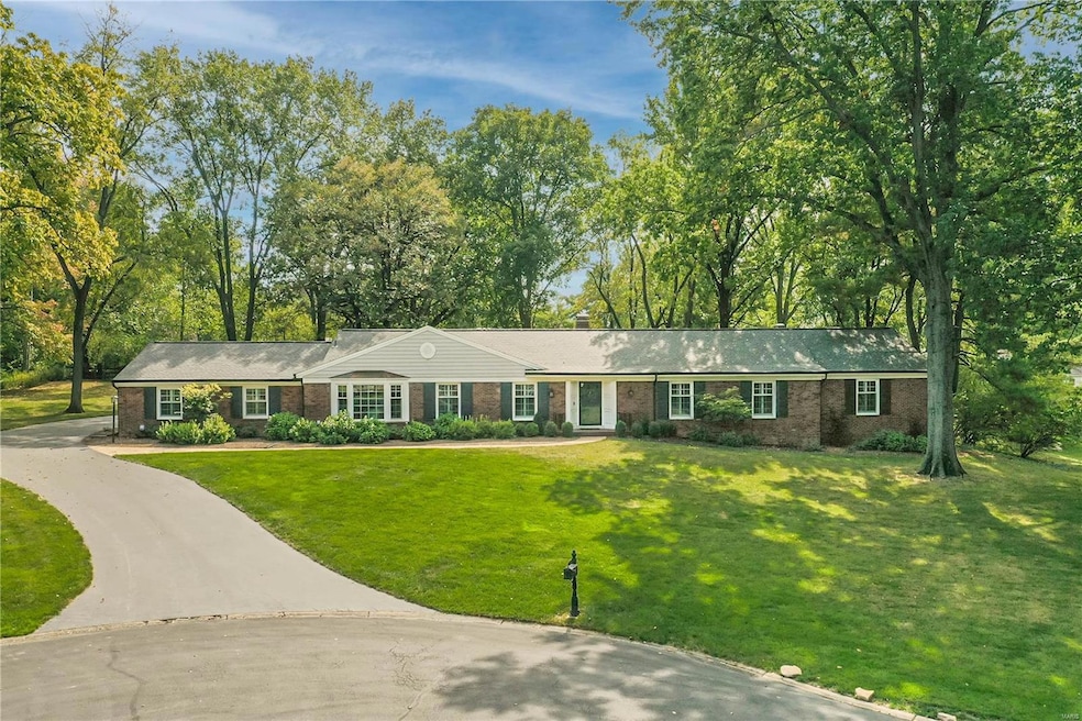 Sprawling ranch tucked away on private cul-de-sac 