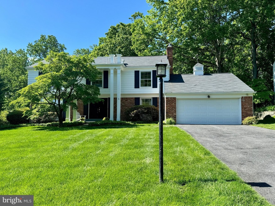 8804 Fox Hills Trail, Potomac, MD 20854 - photo 1