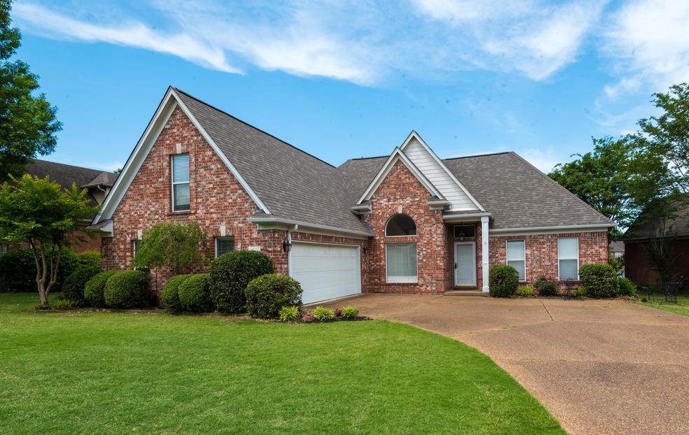 1257 Cross Creek Dr E, Hernando, MS 38632 - photo 1