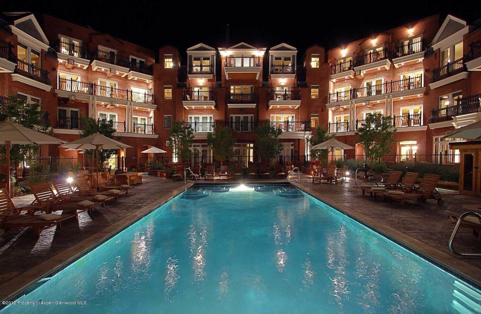 Hyatt Pool Night7-web