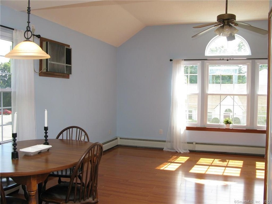 14 Pinney St unit 15, Ellington, CT 06029 - photo 1