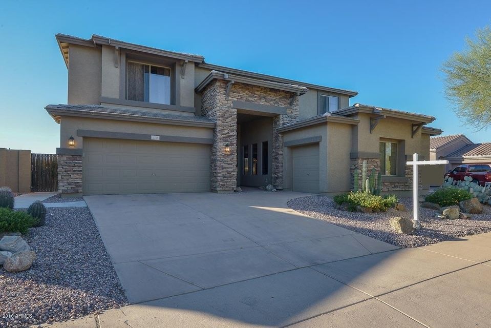 2753 W. Calabria-Front