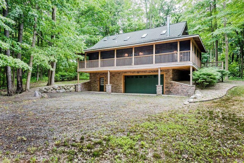 4214 W Olive Branch Rd, Three Oaks, MI 49128 - photo 1